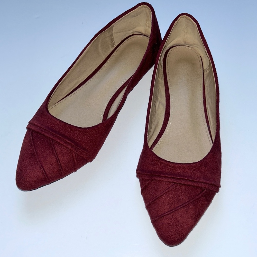 Ollio Women's Maroon‎ Faux Suede Pointed Toe
Ballet Flats Shoes US Size 8.5